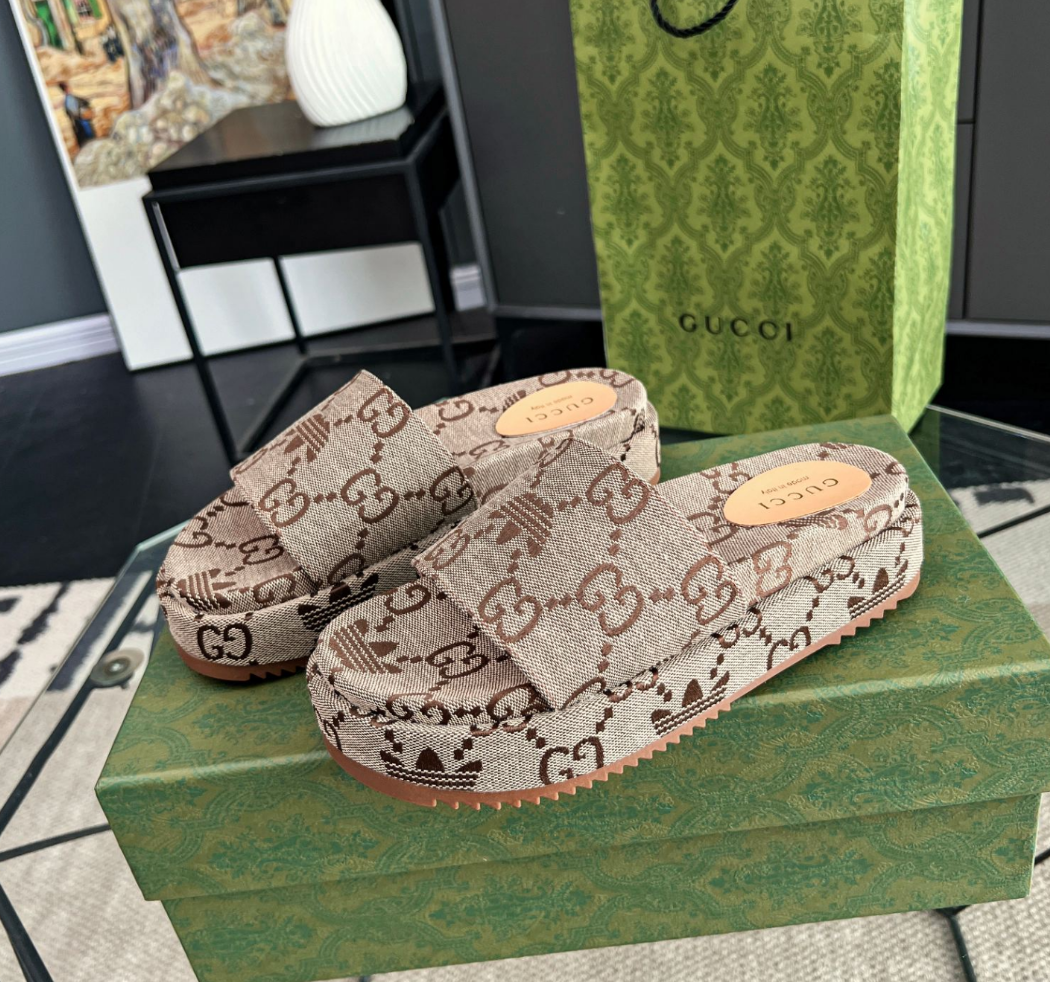 Adidas collaboration classic brown retro canvas slippers