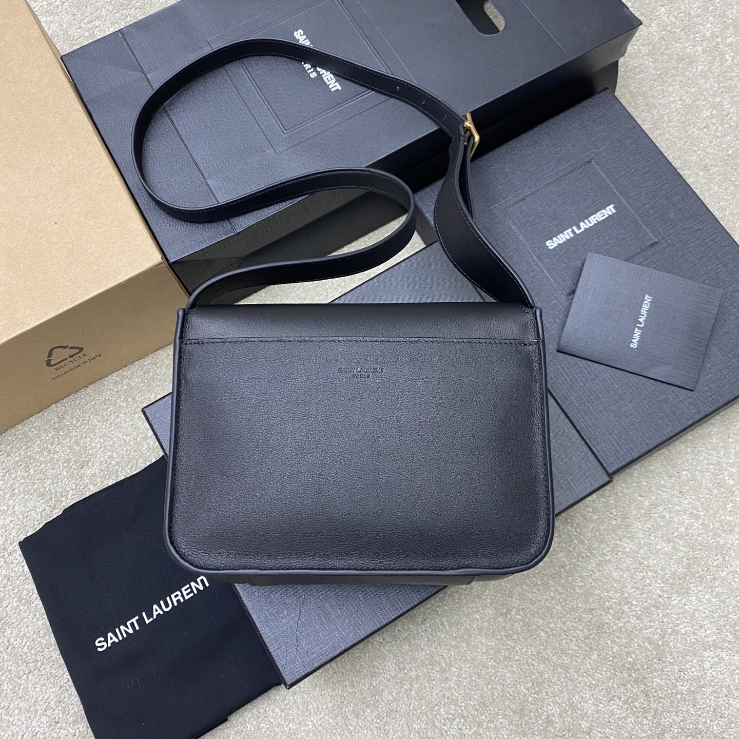 Saint Laurent  YSL NIKI Besace leather bag