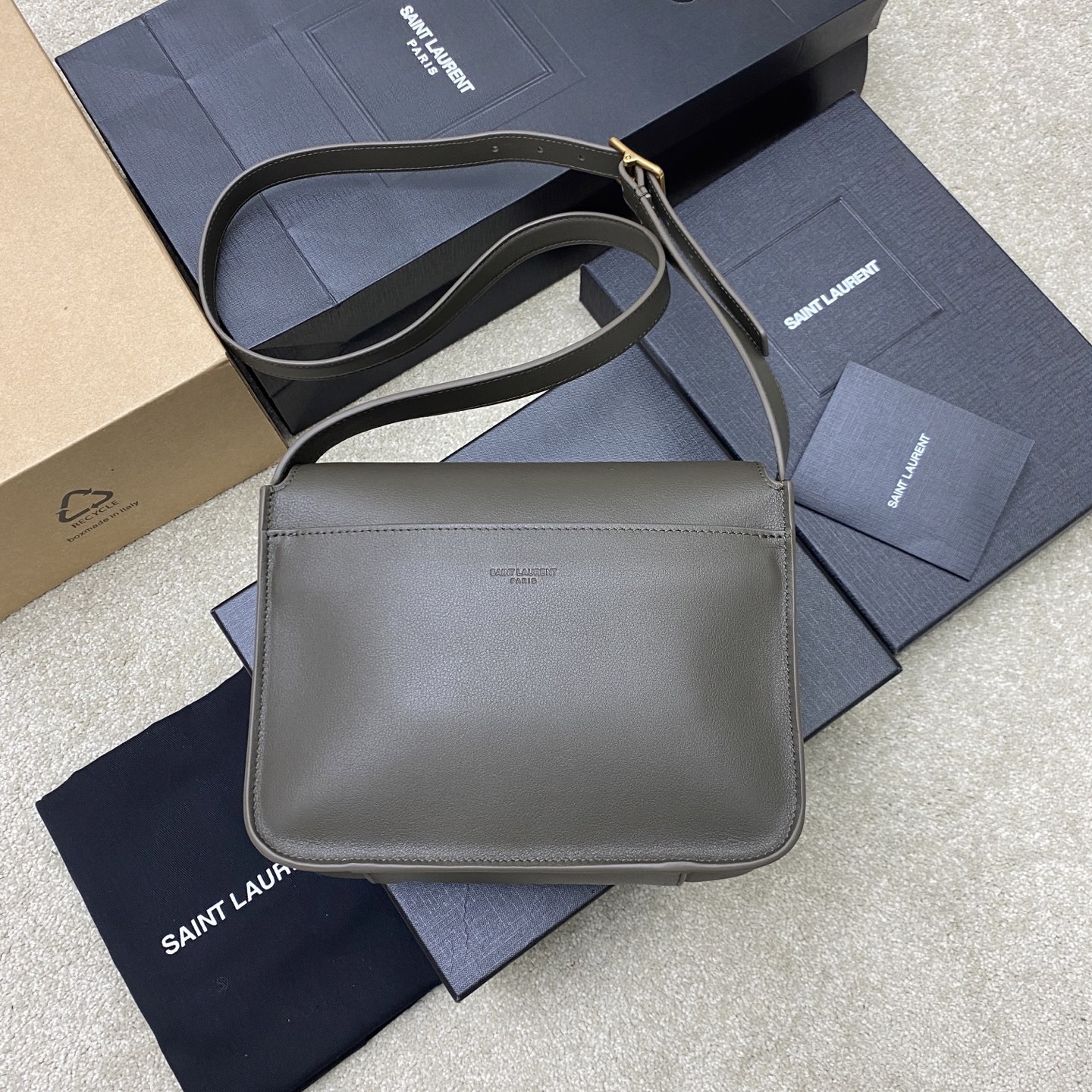 Saint Laurent  YSL NIKI Besace leather bag