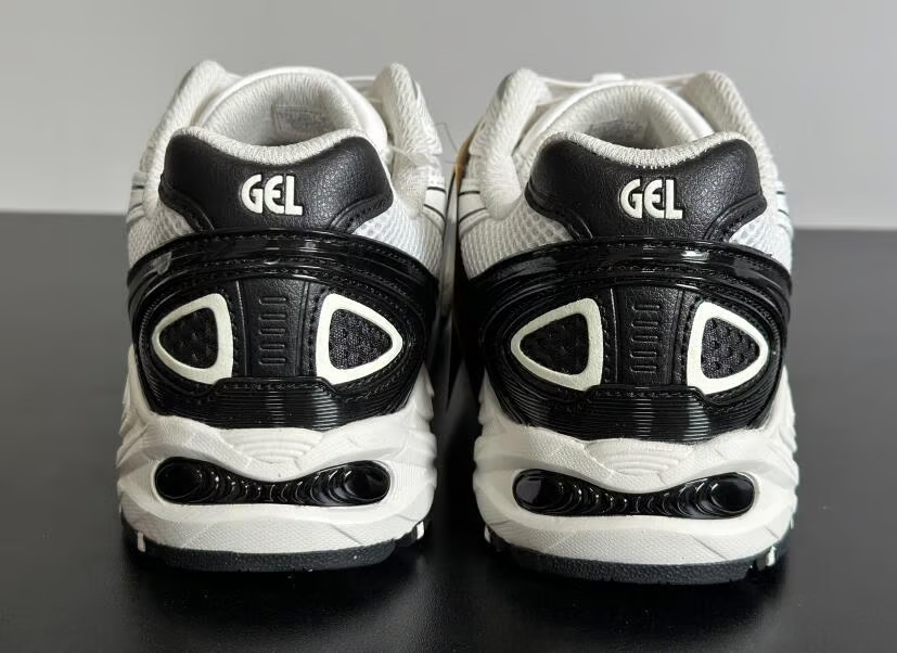 Asics Gel Kahana TR V4 White Black