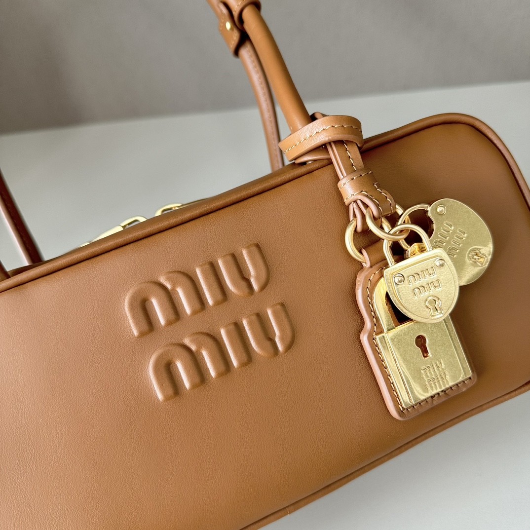 MiuMiu beau leather bag