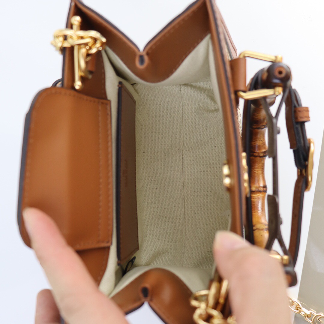 Gucci Diana series brown diamond bag