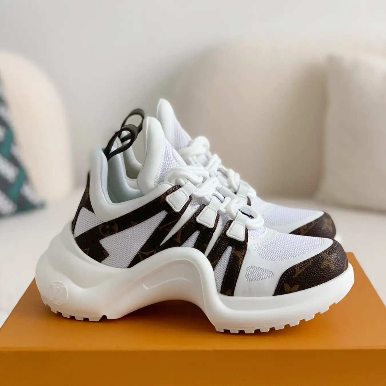Louis Vuitton LV Archlight Sneaker (Replica)