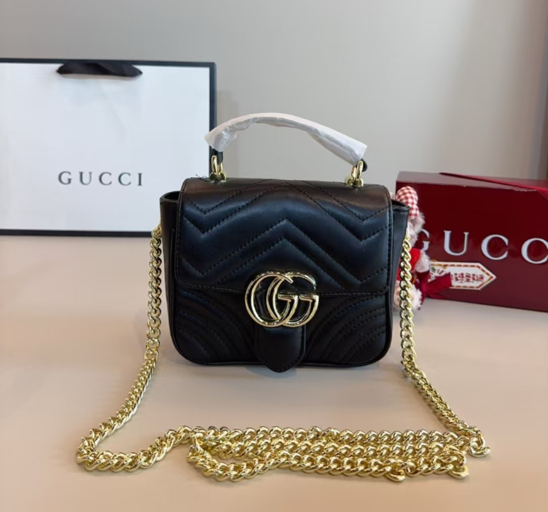 GUCCI New Handheld Horse Mask