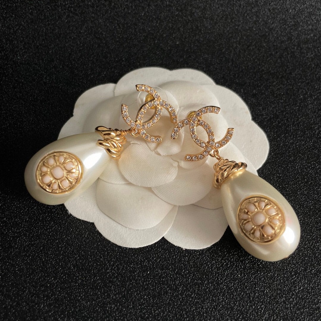 Chanel double c diamond pearl earrings