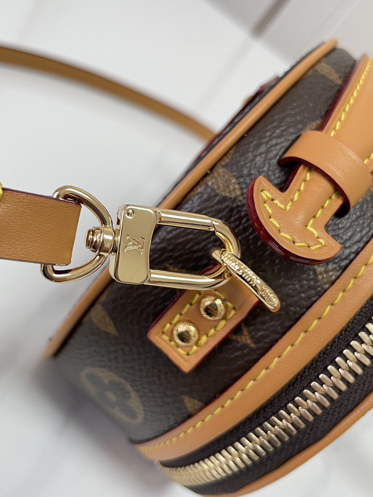 Louis Vuitton Boite Chapeau M44699