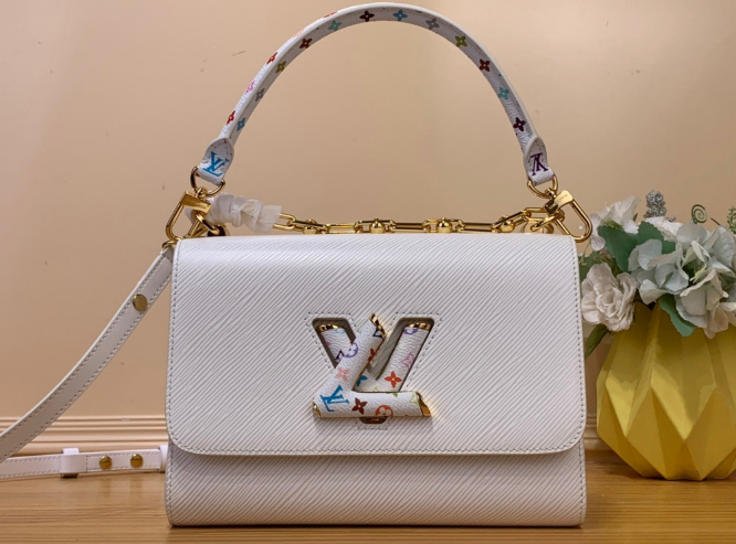 LV New Color Trendy Fashion Bag Medium Three Color Handbag