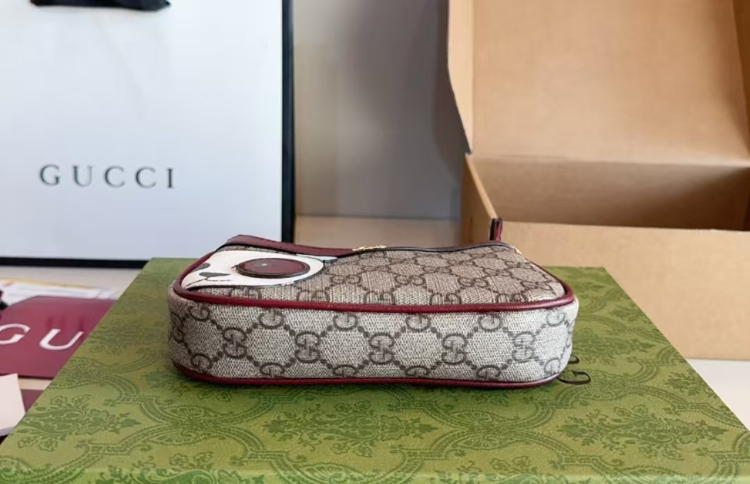 GUCCI Saddle bag mini armpit bag