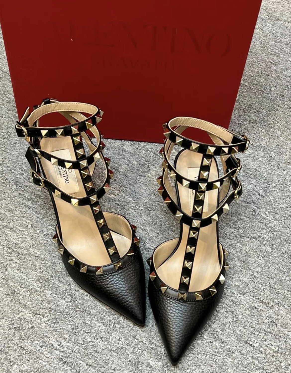 Valentino new style rivet high heels
