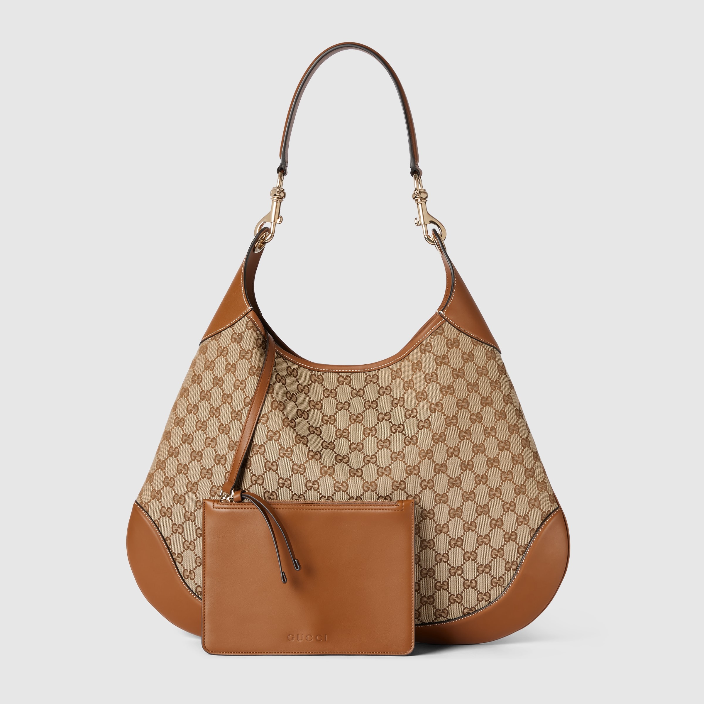 Gucci B Maxi shoulder bag