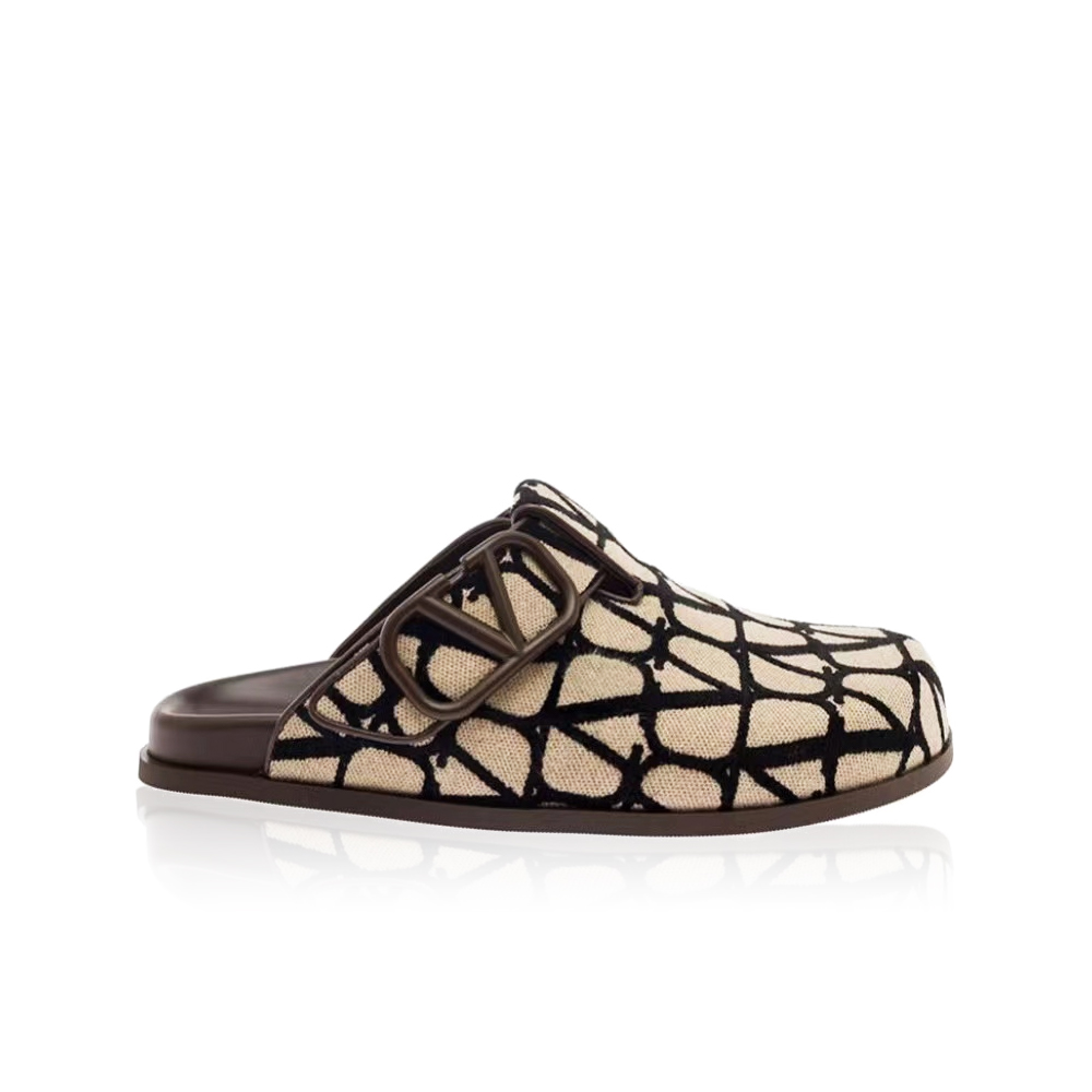 Valentino Leather Wear Stylish Flip-Flops Slide Sandal