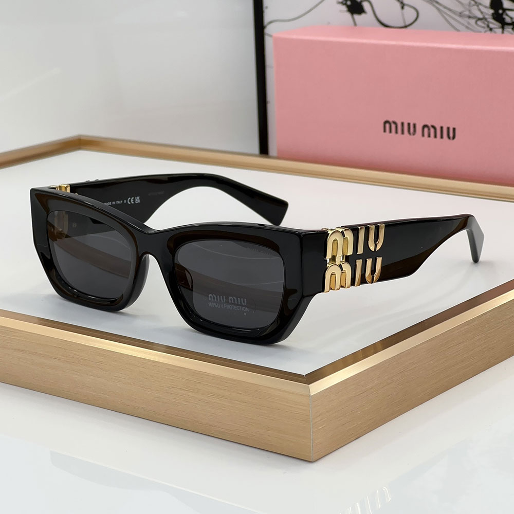 MIU MIU Cat eye Sunglasses Top quality