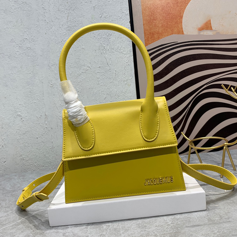 Jacquemus Le Grand Chiquito Medium Tote Lipstick Bag