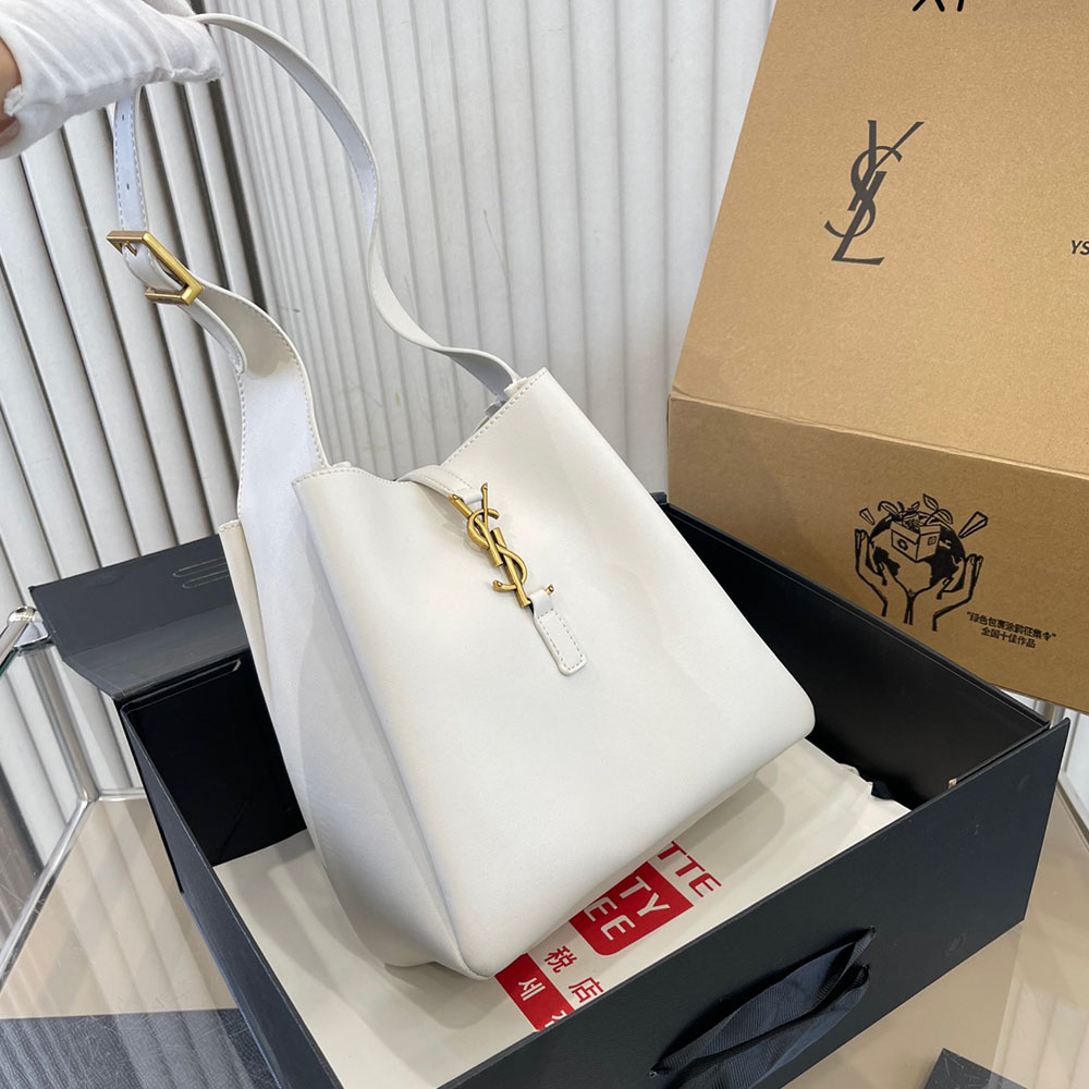 SAINT LAURENT Le 5 à 7 monogram-plaque shoulder bag