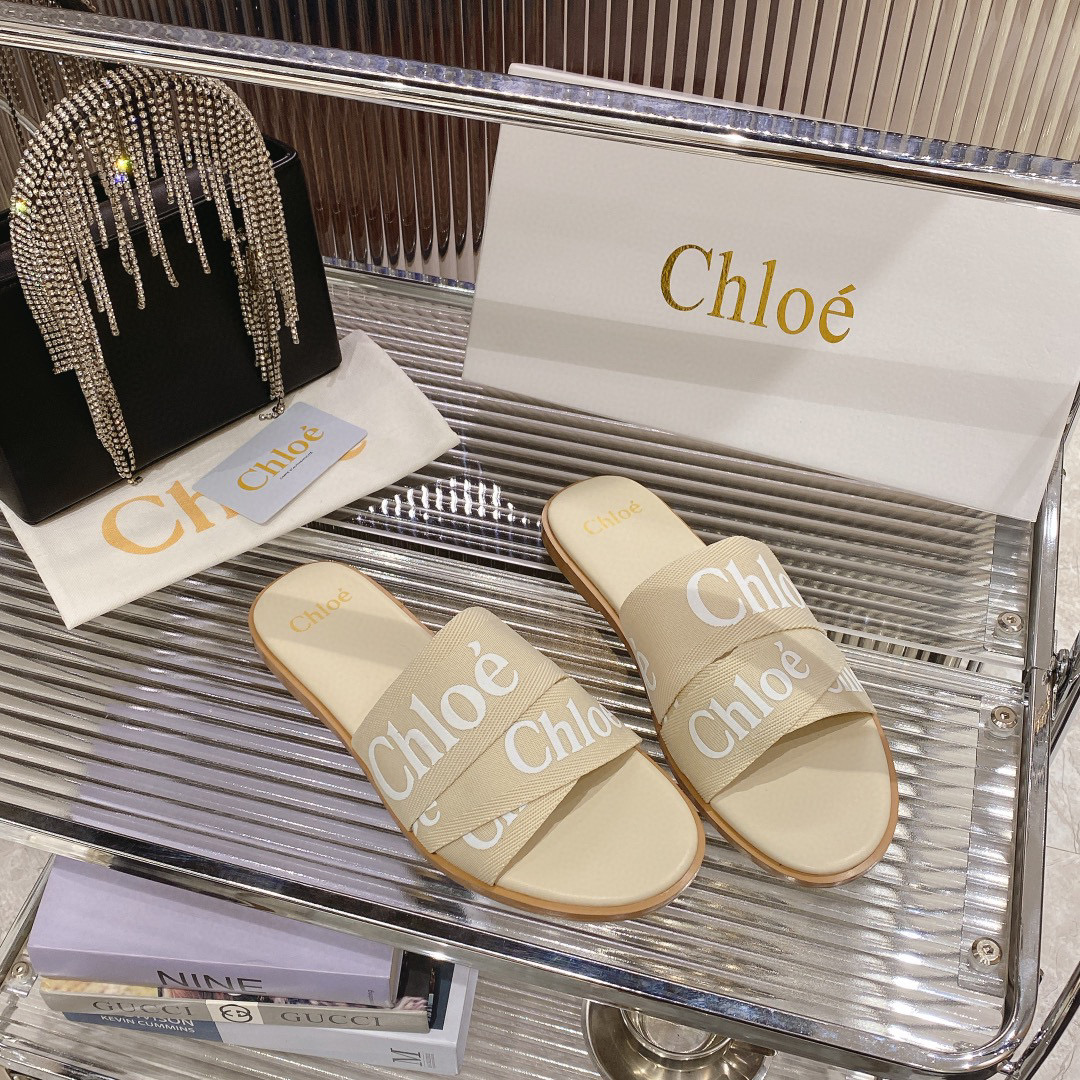 Chloe Woody Flat Mule 2.0