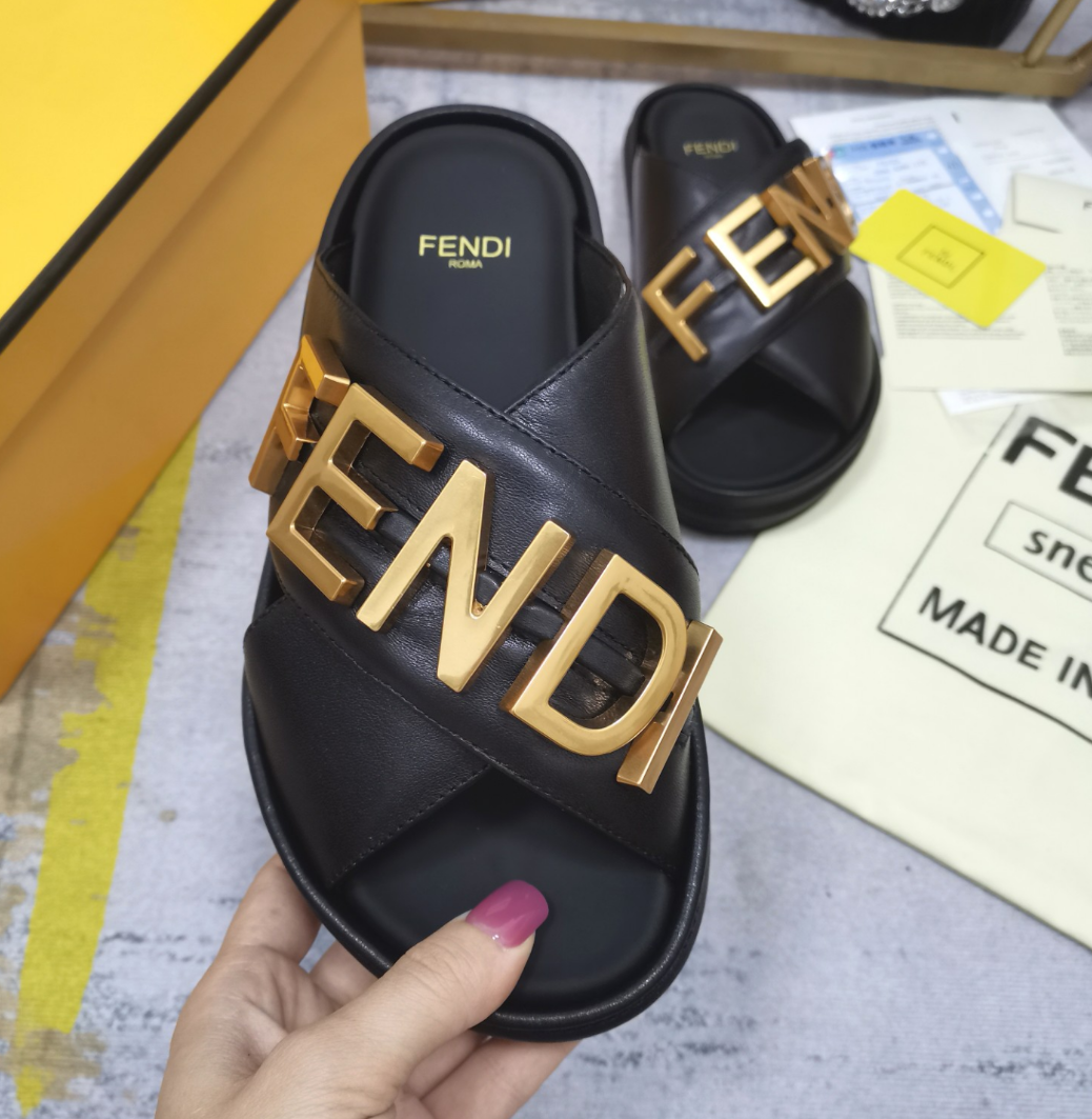 Fendi's new leather fabric wide cross shoelaces black slippers