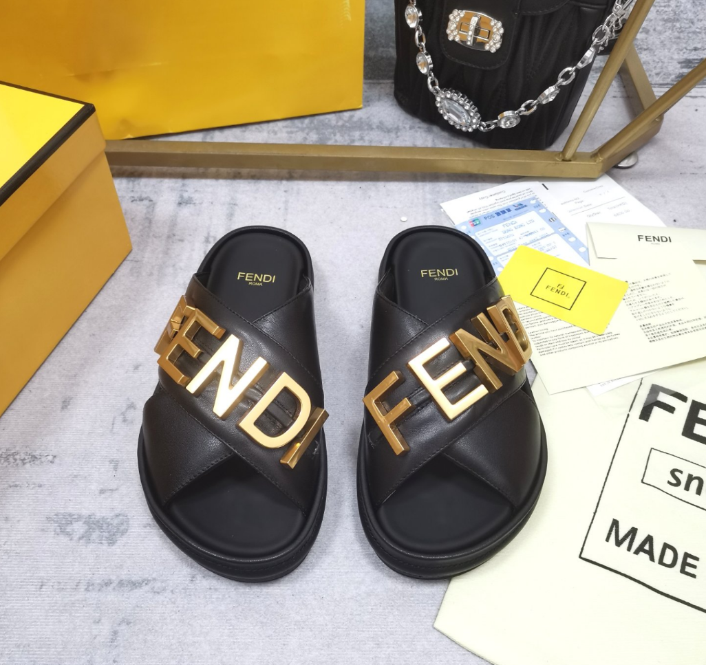 Fendi's new leather fabric wide cross shoelaces black slippers
