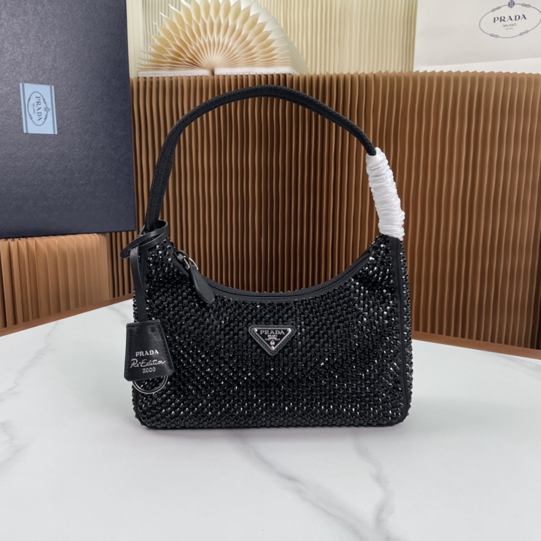 Prada black diamond hobo2000 underarm bag