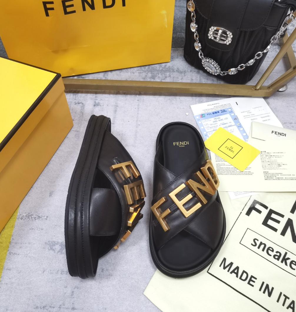 Fendi's new leather fabric wide cross shoelaces black slippers