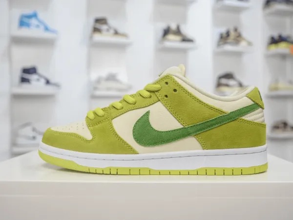Dunk Low Pro “Sour Apple”