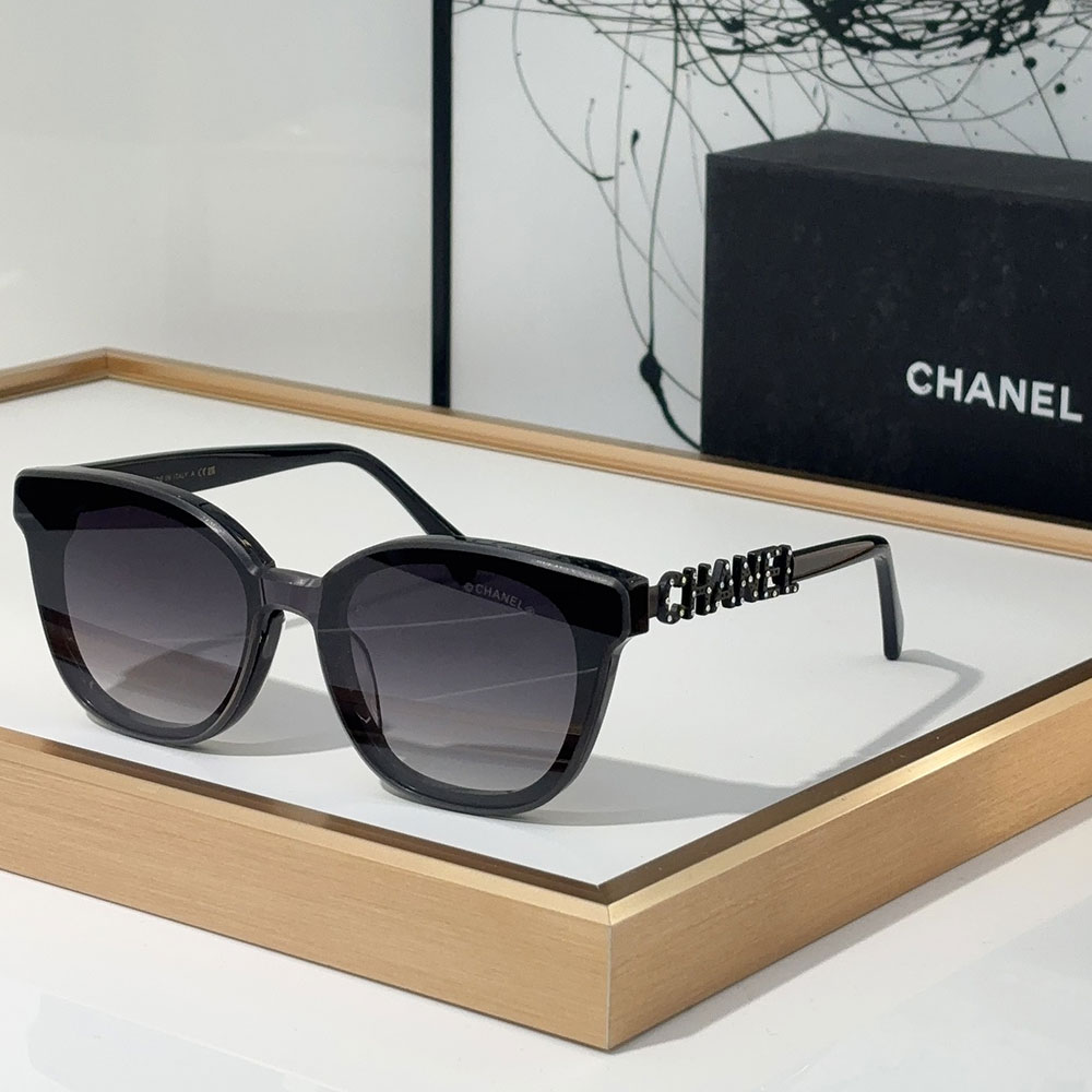 Chanel Mirror leg Hollowed out Logo Sunglasses Top quality