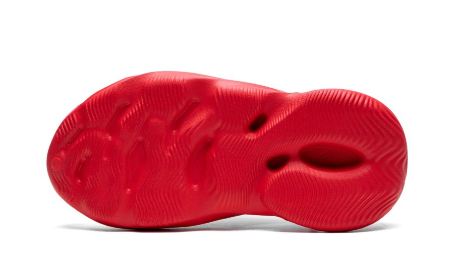 Yeezys Foam Runner “Vermillion”