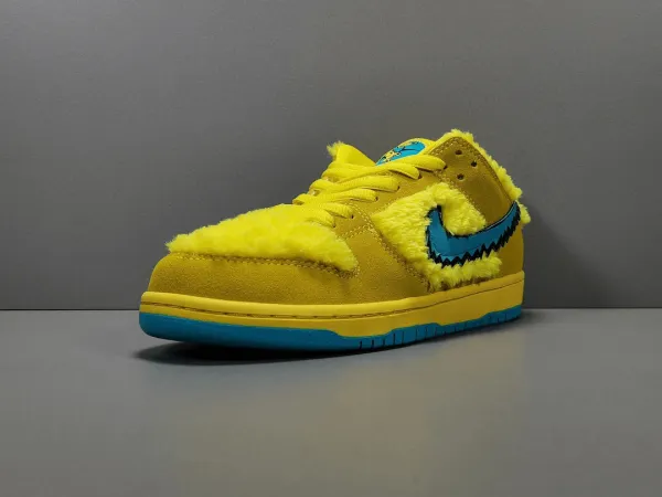 Grateful Dead x SB Dunk Low Pro “Opti Yellow”