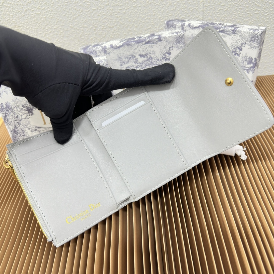 Dior 30 Montaigne Three Fold Wallet