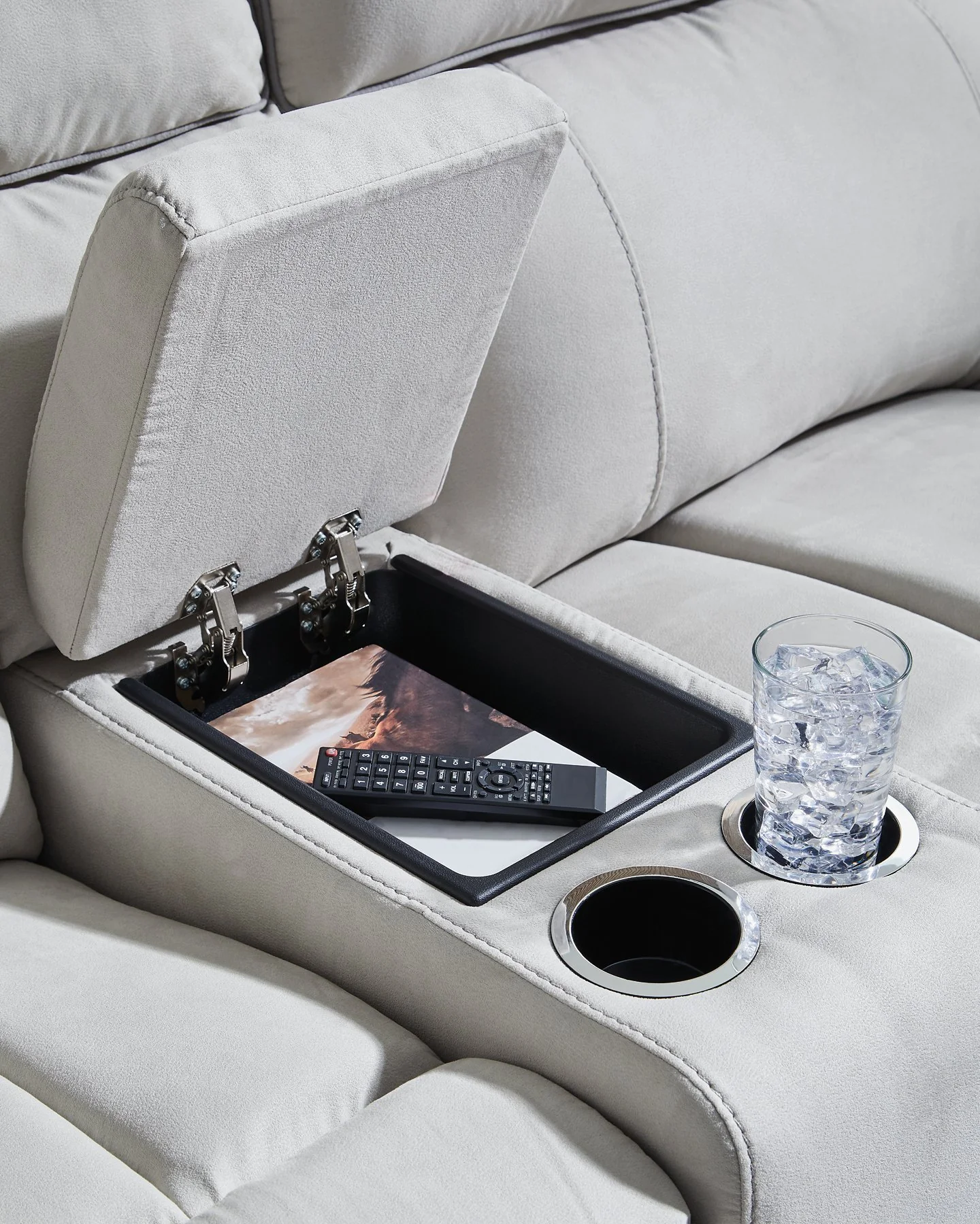 Social Pointe Reclining Sectional with Storage Console