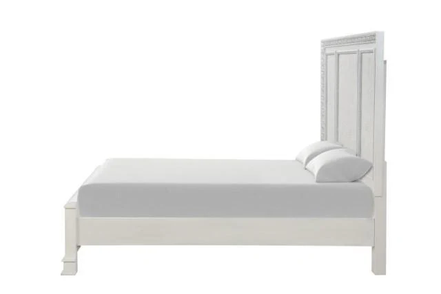 Stella Mia 4 Pc 5 Pc Queen Bedroom Set White