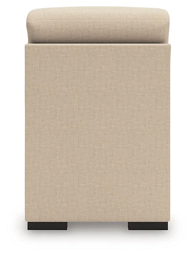 LadyMae Sectional with Chaise