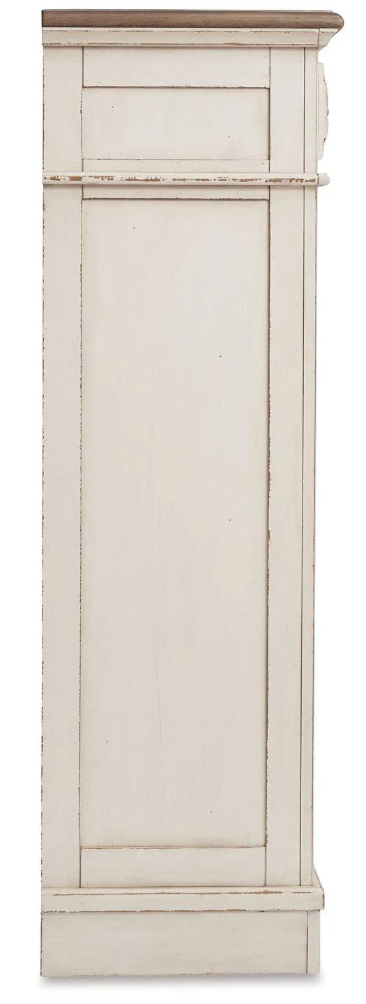 Realyn Chest of Drawers