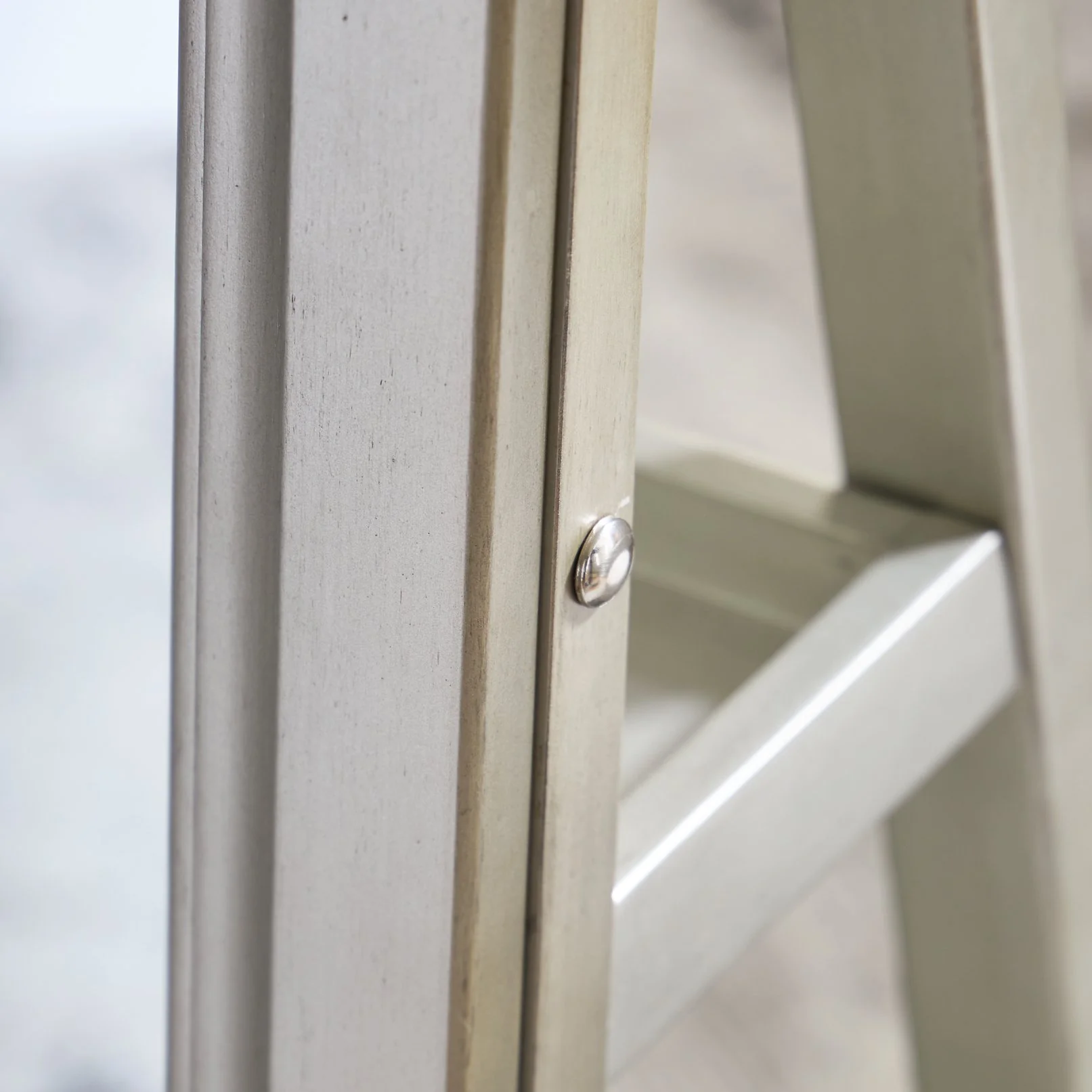 Evesen Floor Standing Mirror/Storage