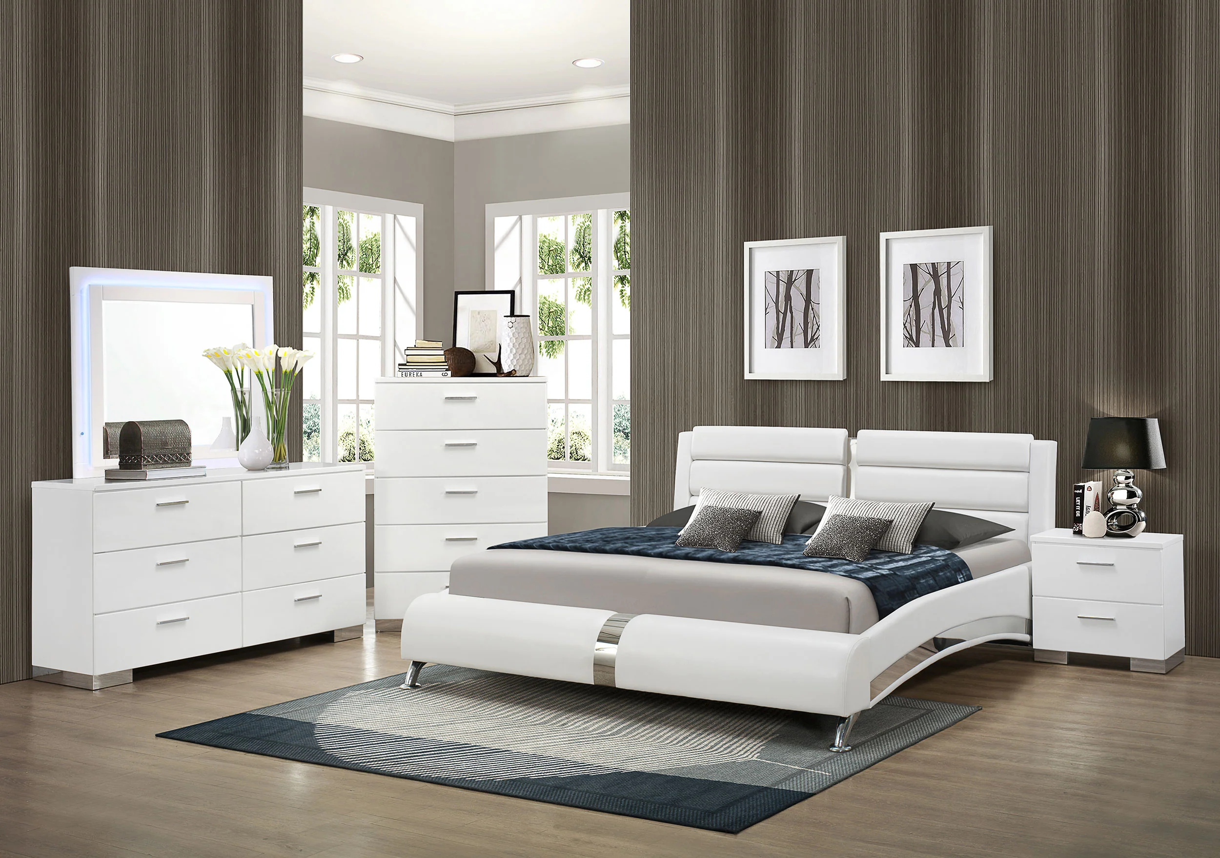 Jeremaine 5 Pc Bedroom Sets White