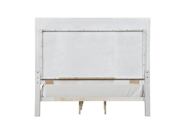 Stella Mia 4 Pc 5 Pc Queen Bedroom Set White