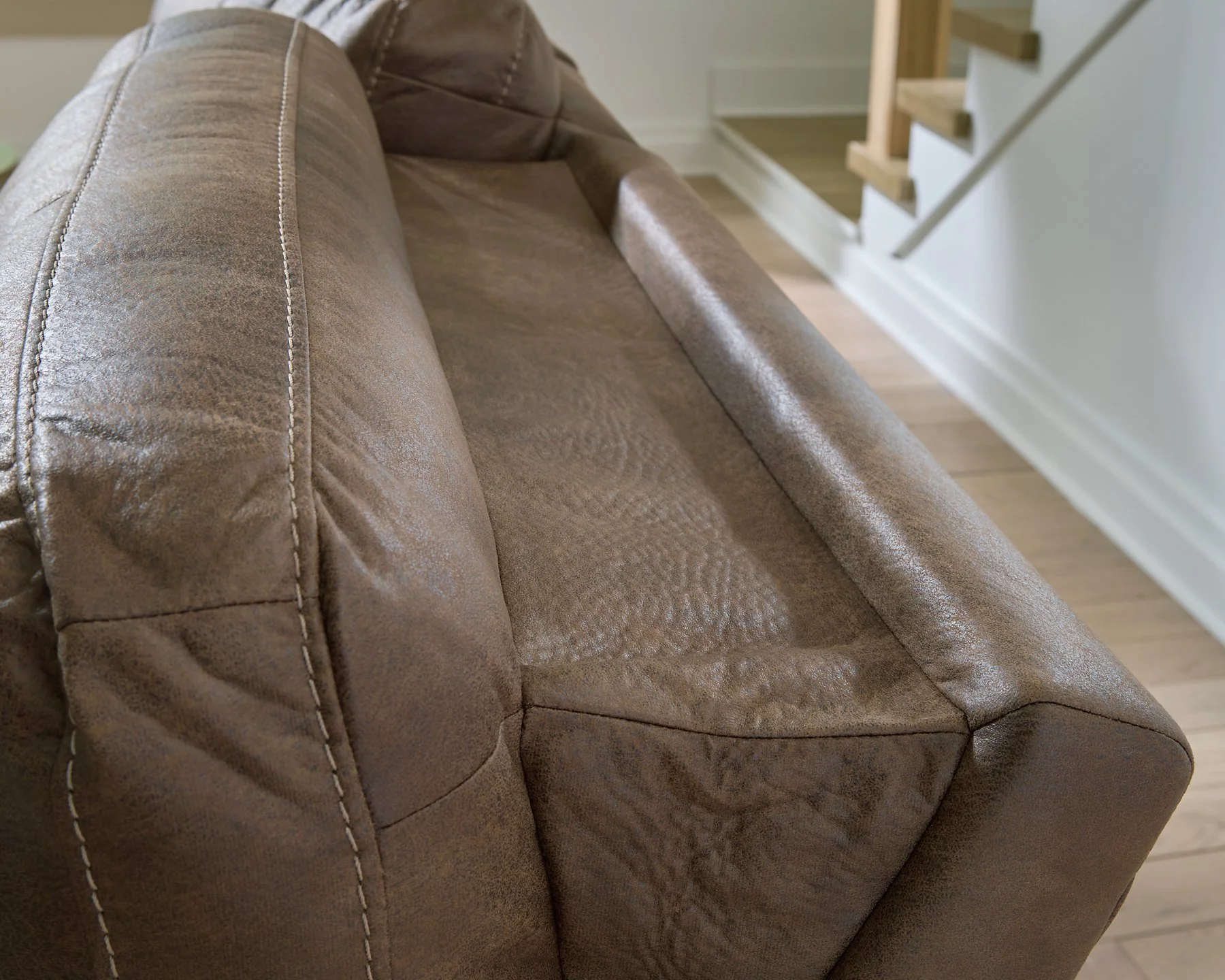 Beckley Place Power Reclining Loveseat with Console