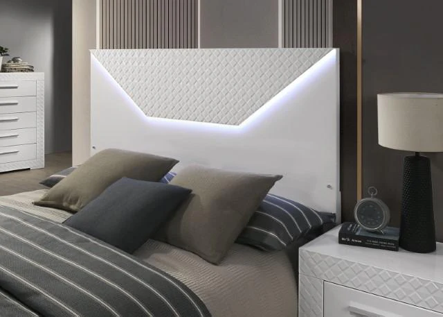 Whitby Queen Bedroom Set