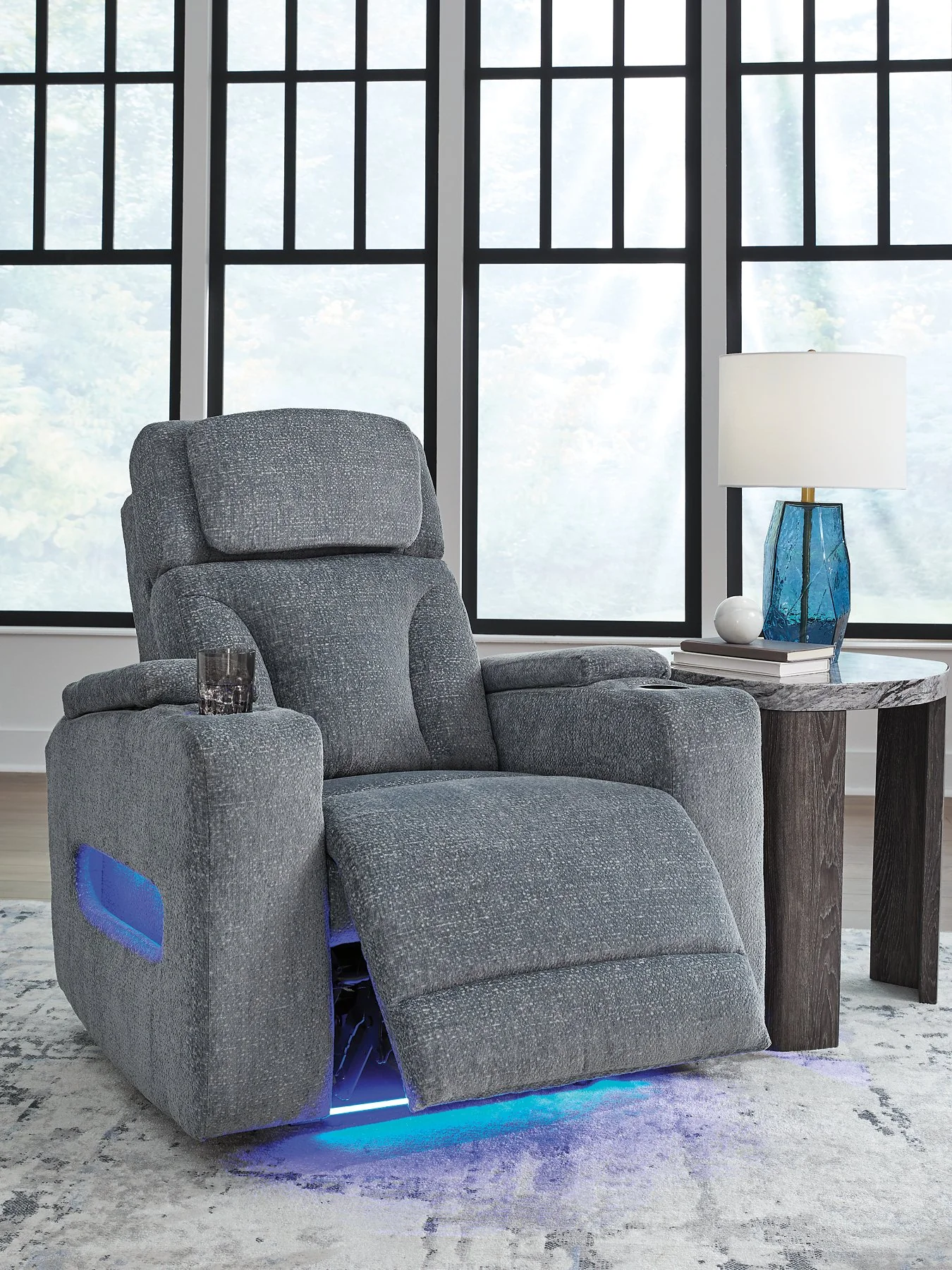 Studio Cave Power Recliner