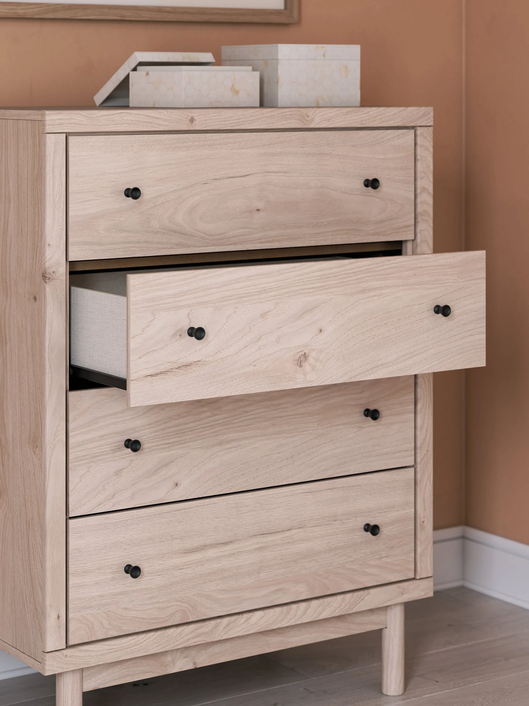 Arloster Chest of Drawers