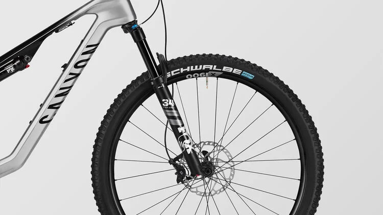 Lux Trail CF 7