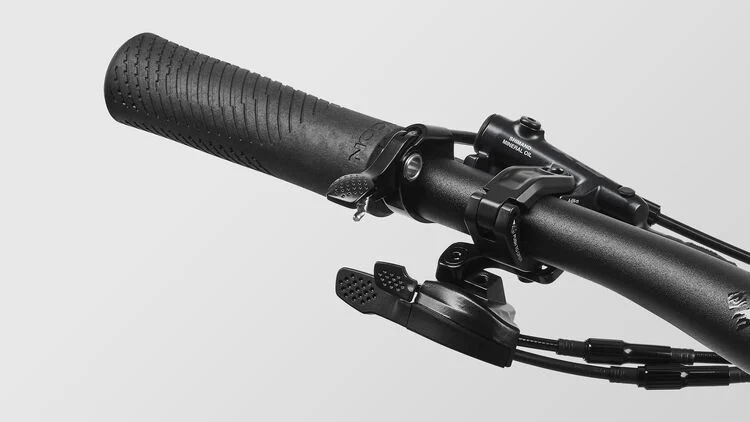 Lux Trail CF 6