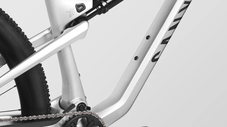 Lux Trail CF 8