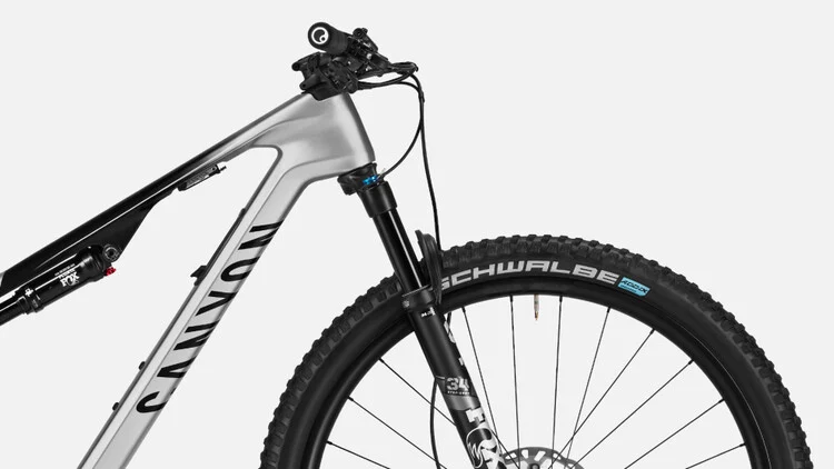Lux Trail CF 8