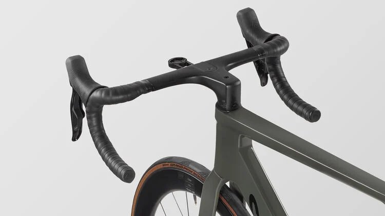 Aeroad CF SLX 7 AXS