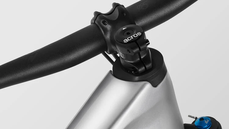 Lux Trail CF 7