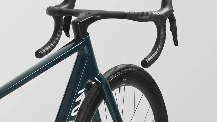 Ultimate CF 7 Di2 AERO