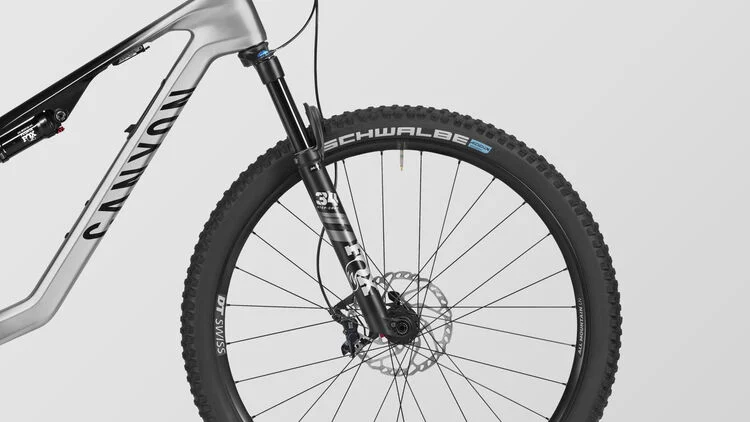 Lux Trail CF 6