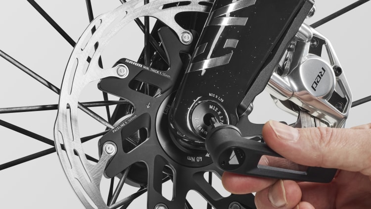 Aeroad CFR AXS