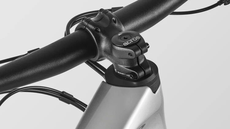 Lux Trail CF 6