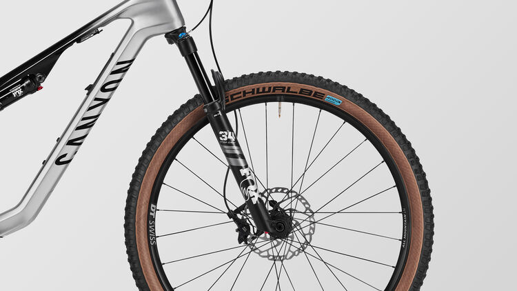 Lux Trail CF 6